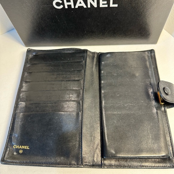 Chanel caviar long wallet with snap closure - Picture 6 of 13